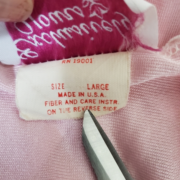 Exclusively Yours Vintage Pink Lace Pajama Top, Size Large - Picture 8 of 10